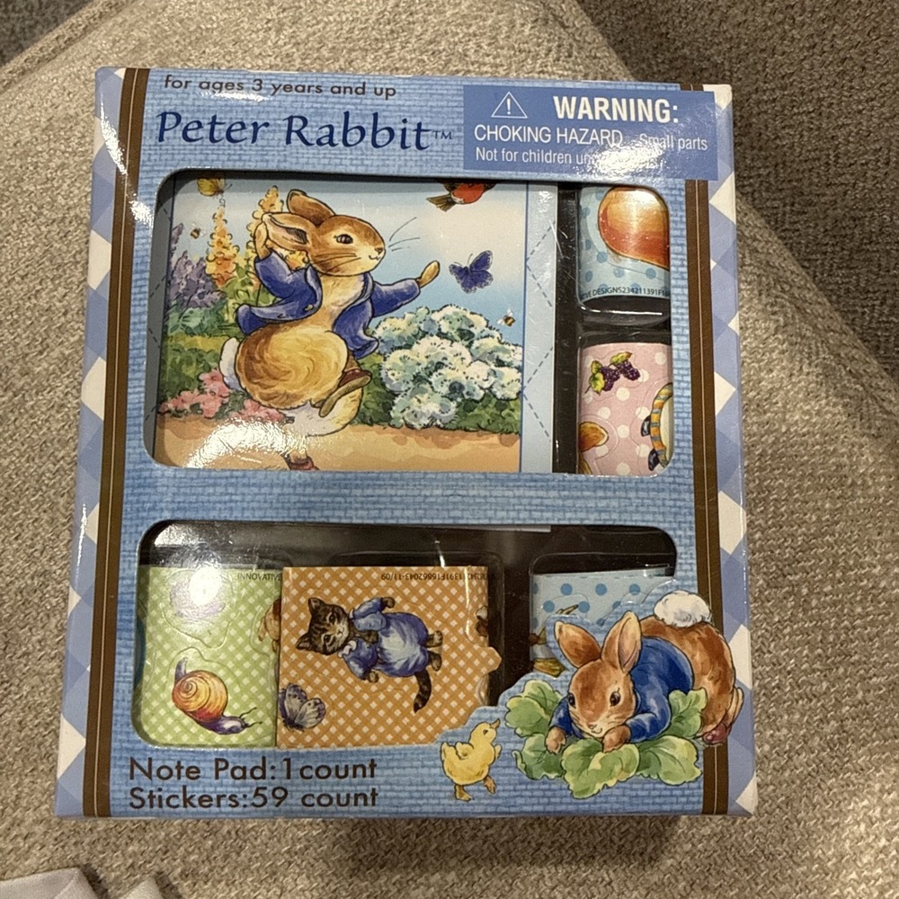 Beatrix Potter Peter Rabbit Small Notepad and Sticker Set